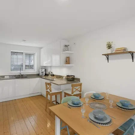 2 Bed In Oc-lr200 Windermere