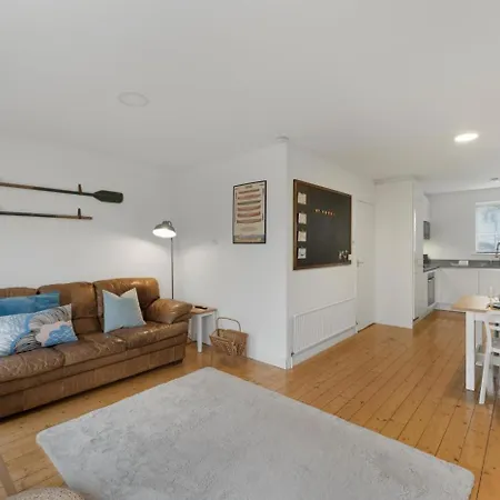 Apartment 2 Bed In Oc-lr200