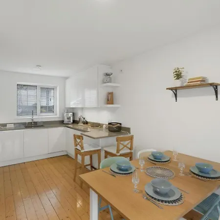 Apartment 2 Bed In Oc-lr200 Windermere