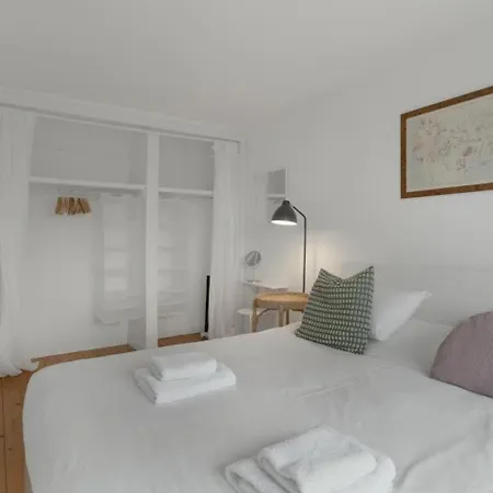 2 Bed In Oc-lr200 Apartment Windermere